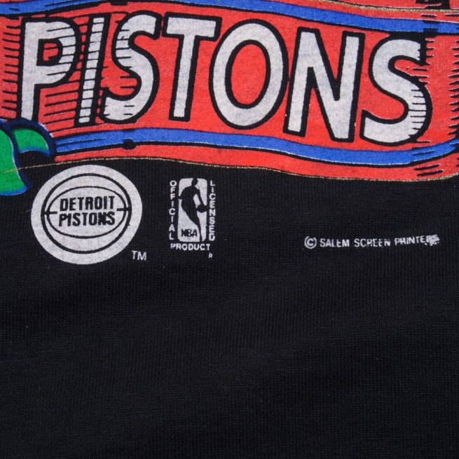 VINTAGE NBA DETROIT PISTONS WORLD CHAMPIONS 1990 TEE SHIRT LARGE MADE USA